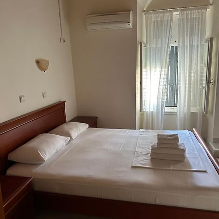 Mixalis Rooms Nafplio Exterior photo